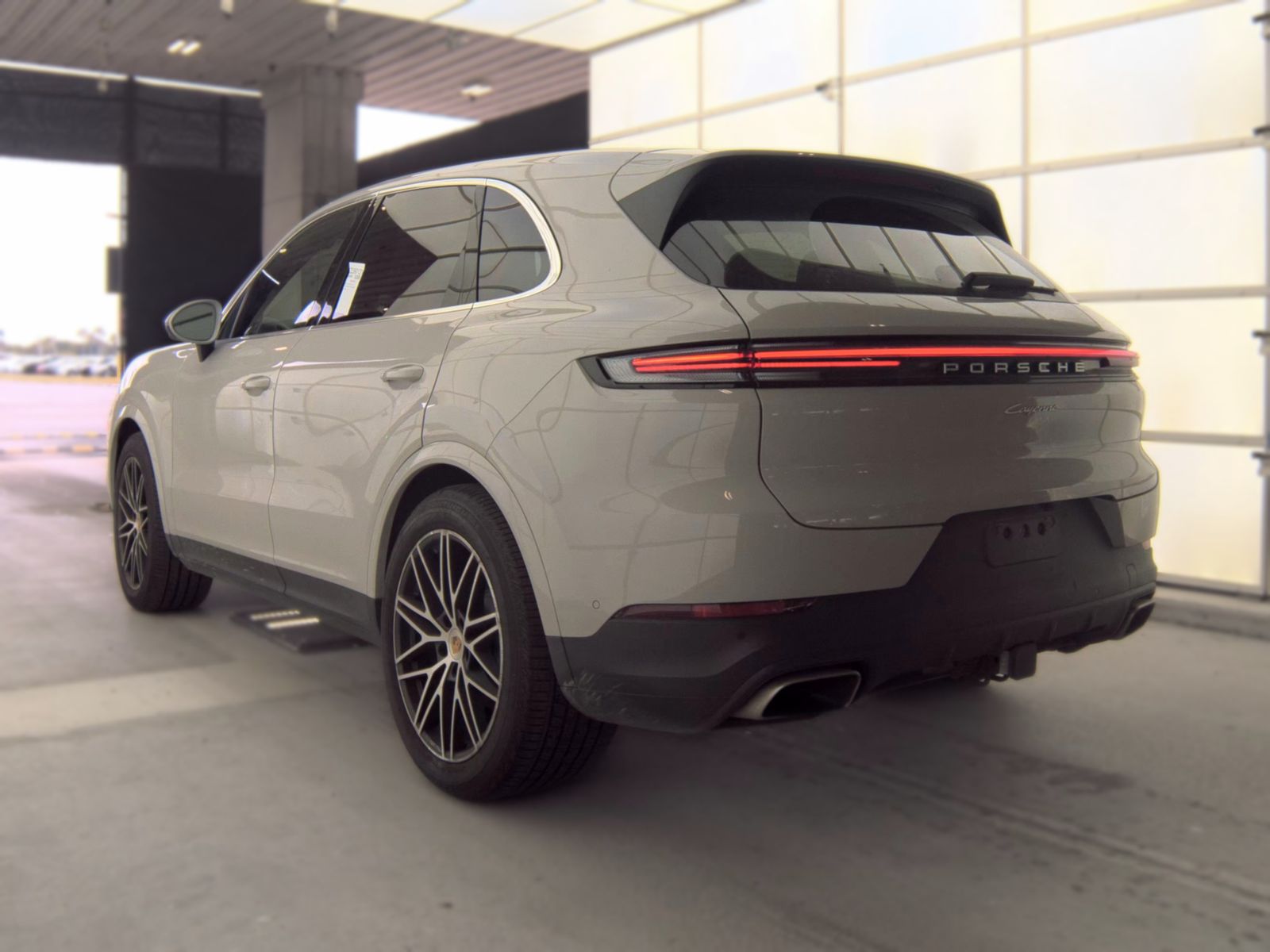 PORSCHE CAYENNE - 9