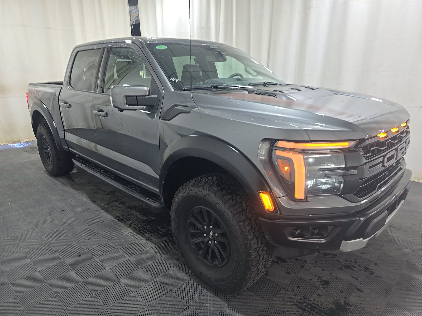 FORD F-150 - 4