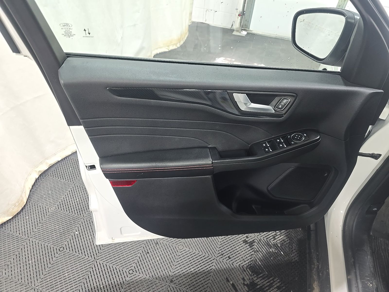FORD ESCAPE - 10