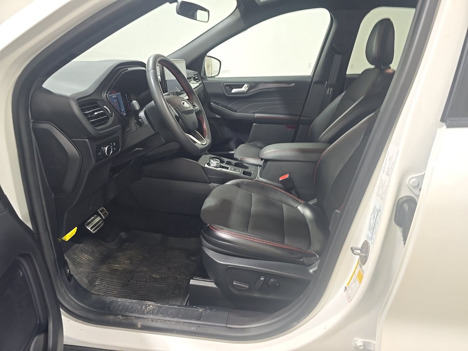 FORD ESCAPE - 8