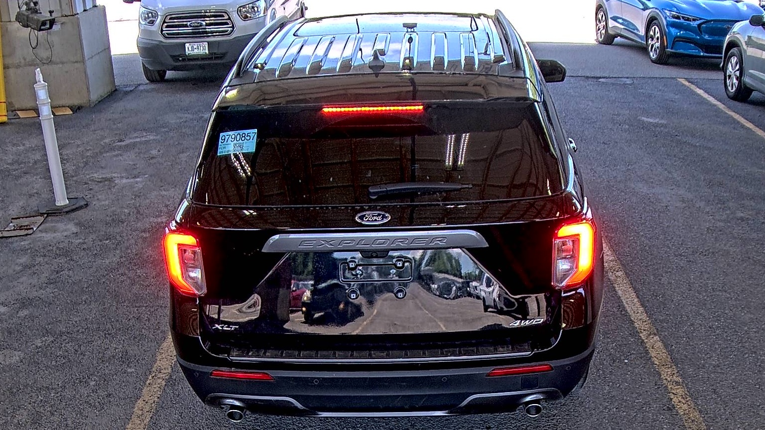 FORD EXPLORER - 6