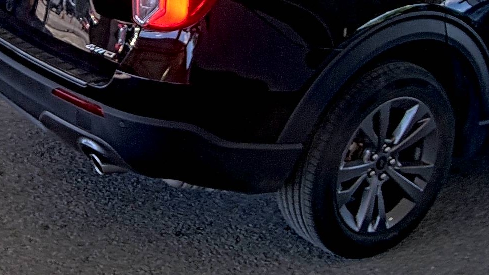FORD EXPLORER - 10