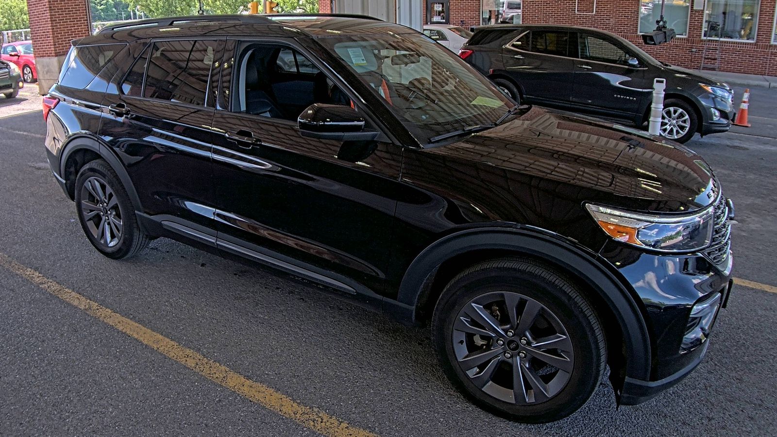 FORD EXPLORER - 4