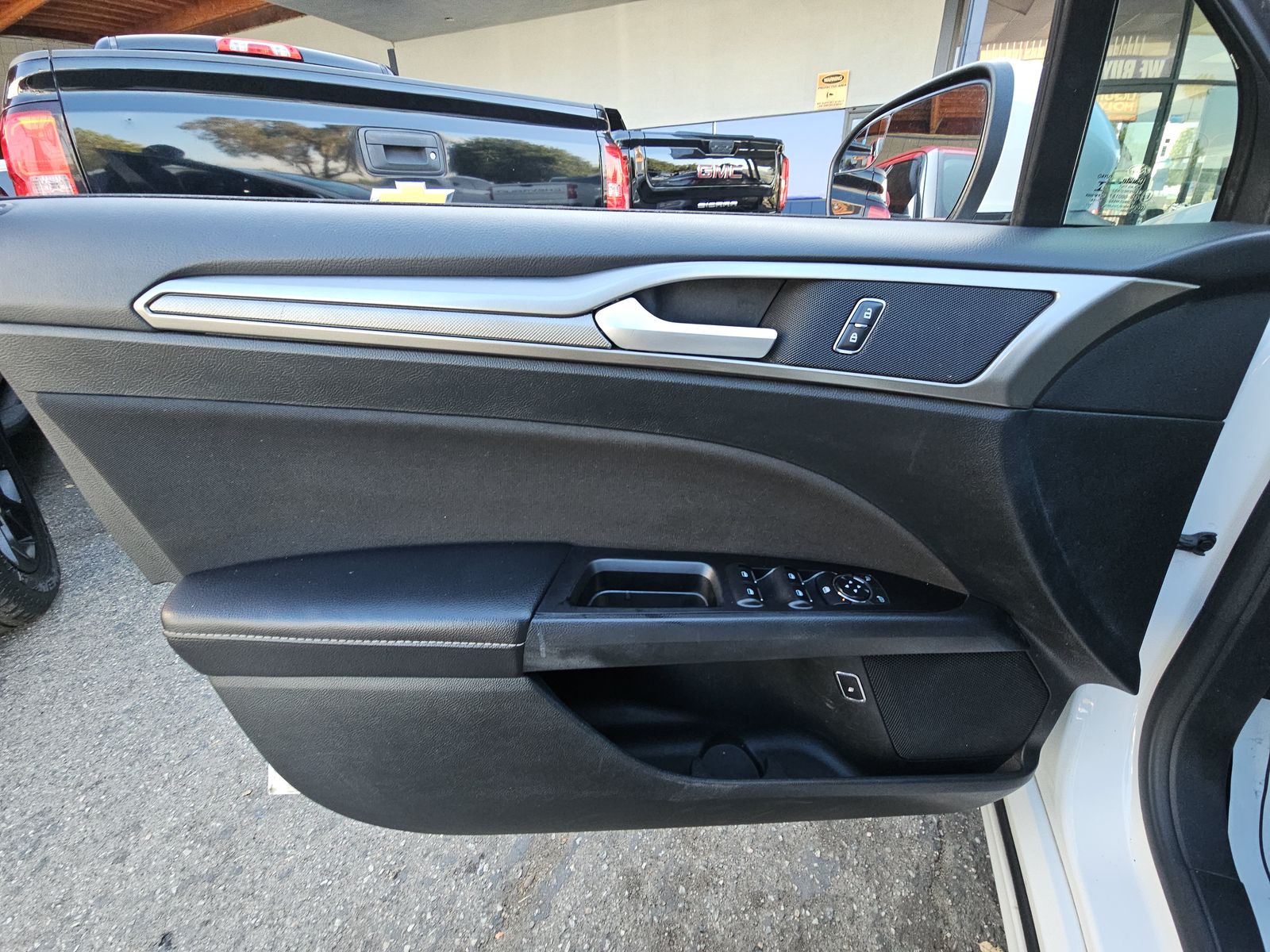 FORD FUSION - 10