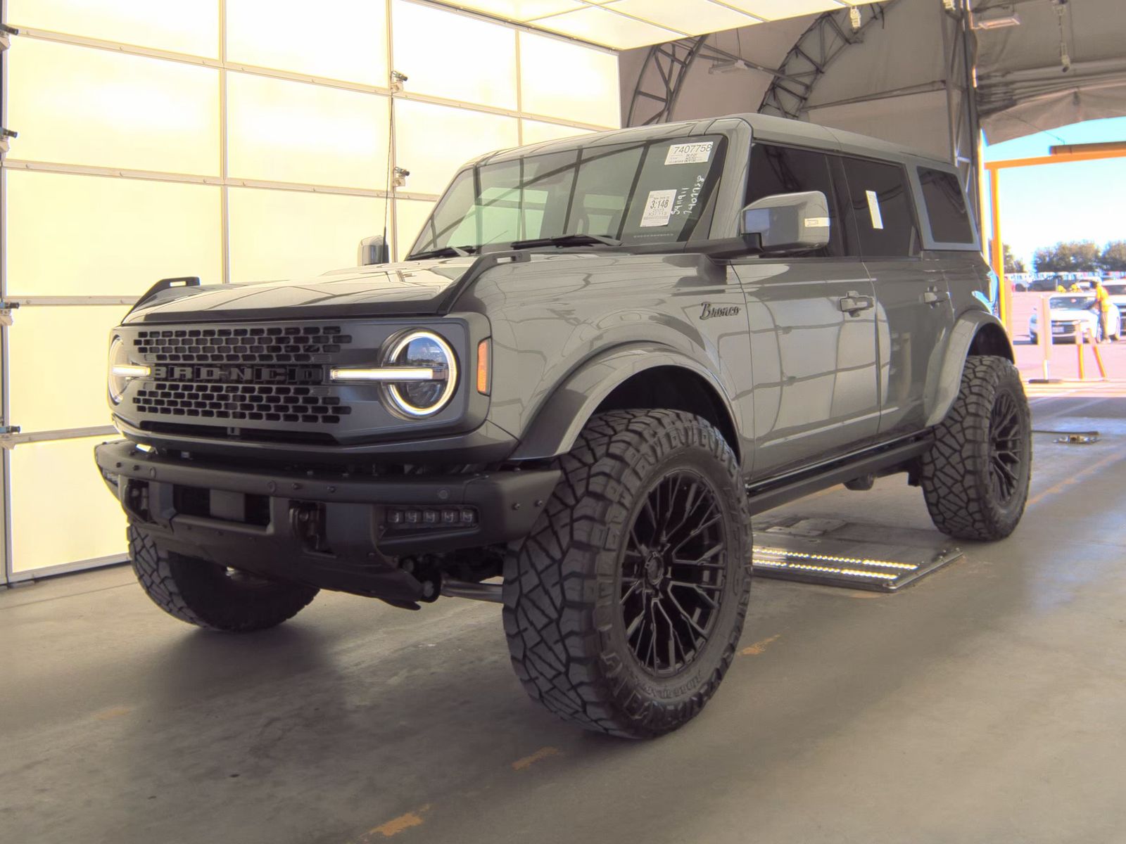 FORD BRONCO - 1