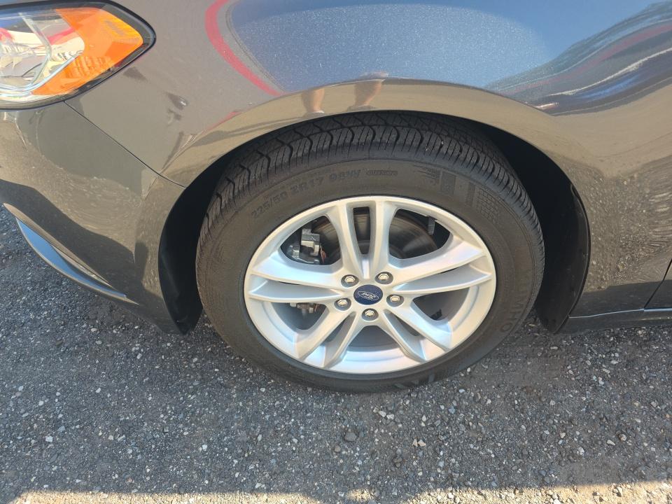 FORD FUSION - 9
