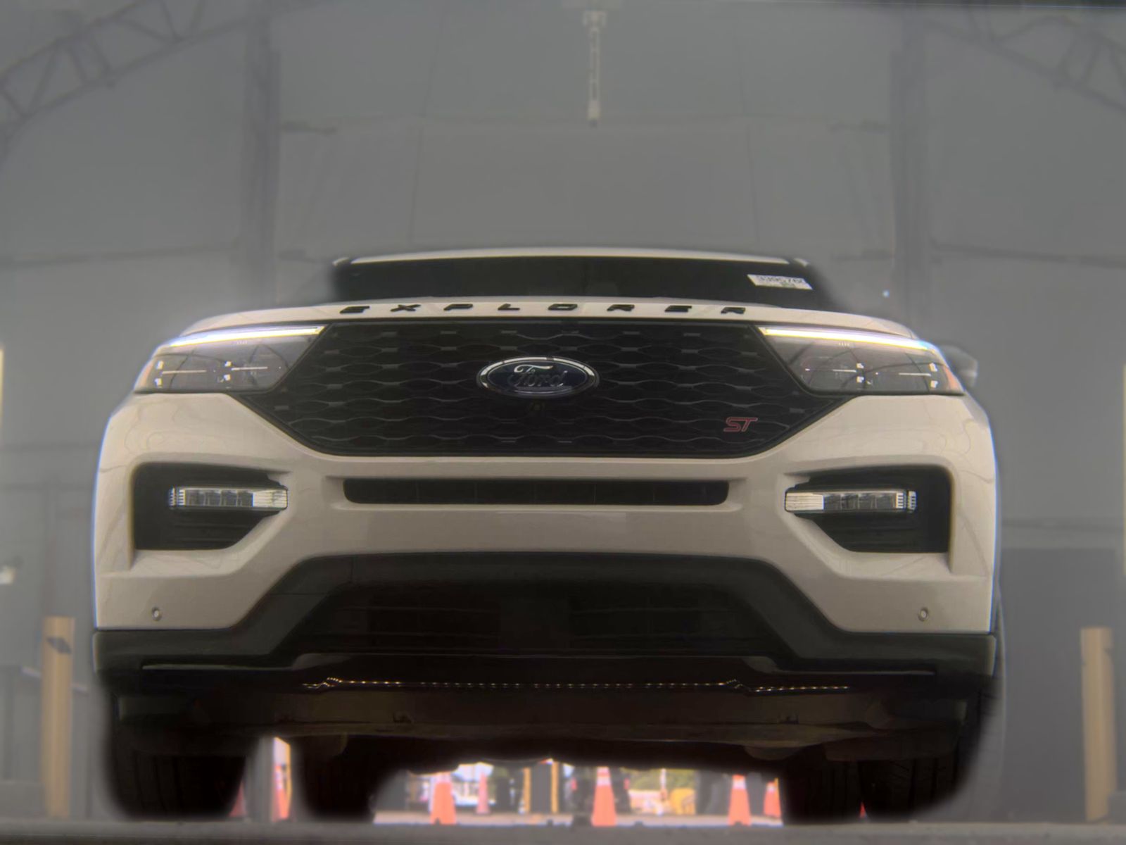 FORD EXPLORER - 4