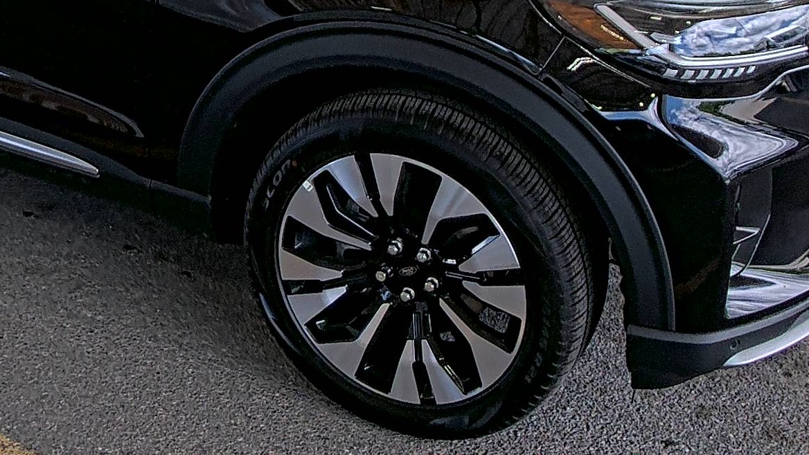 FORD EXPLORER - 9