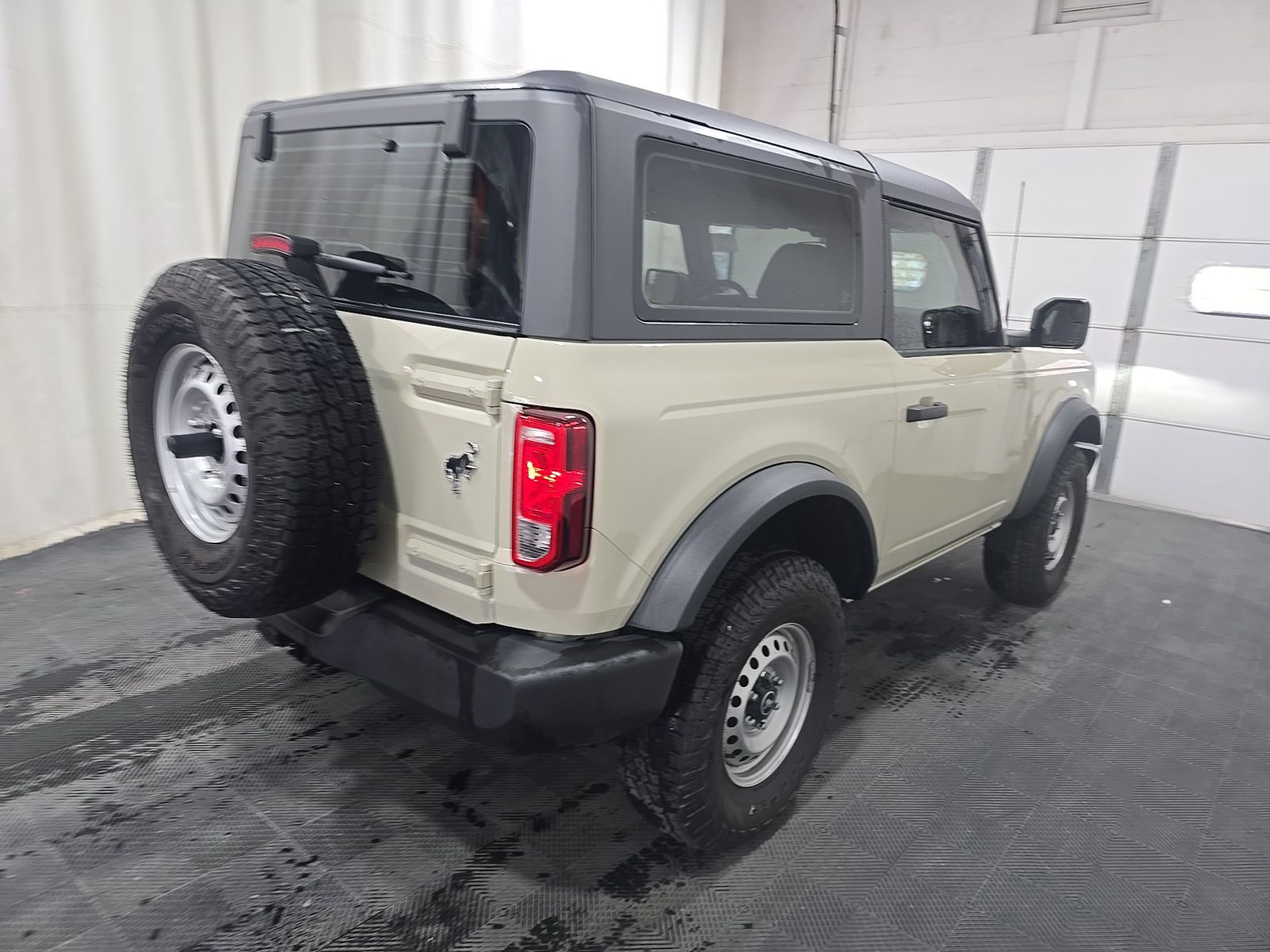 FORD BRONCO - 5