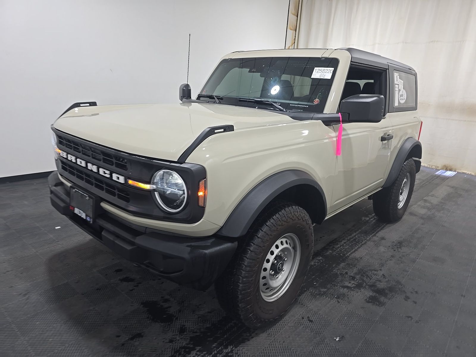 FORD BRONCO - 1