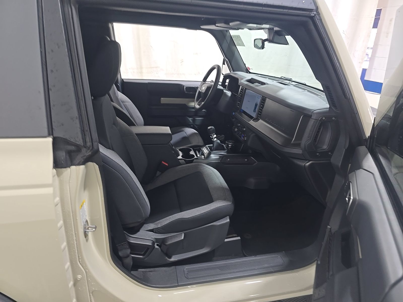 FORD BRONCO - 9