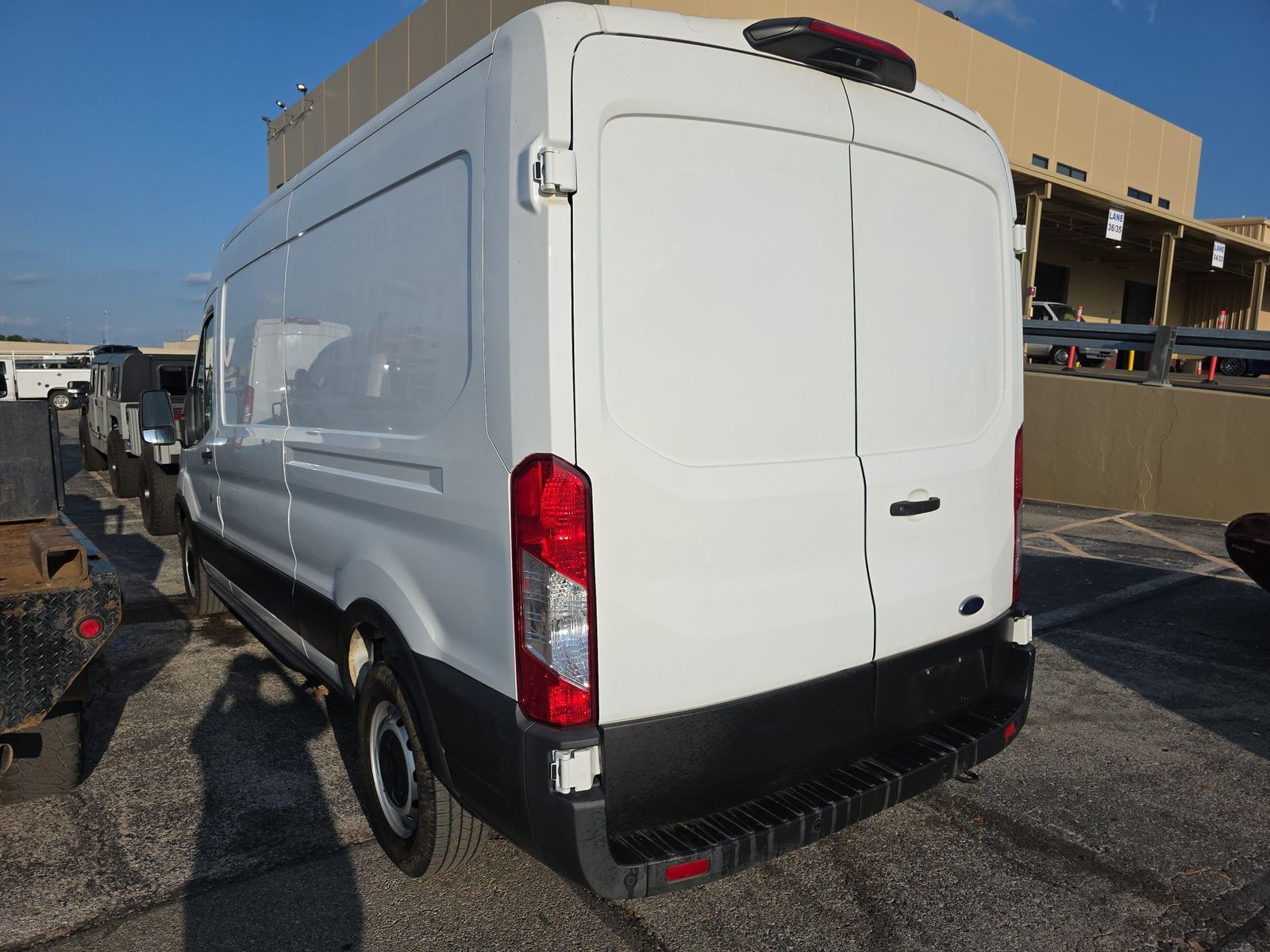 FORD TRANSIT 250 - 7