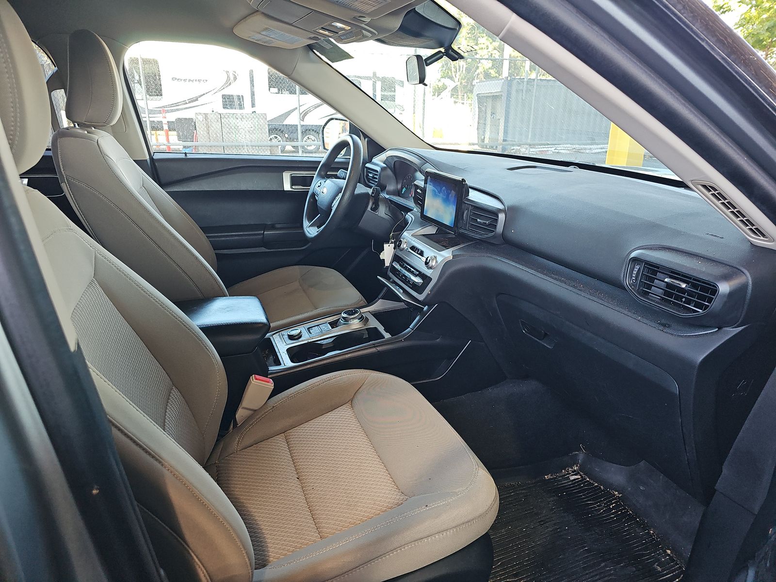 FORD EXPLORER - 9