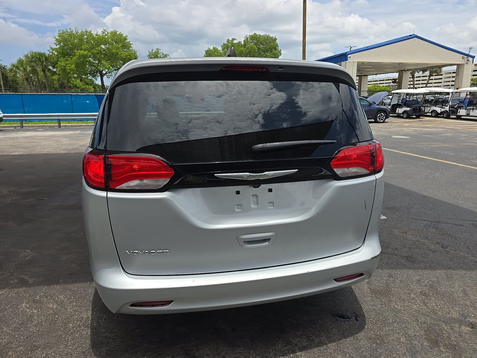CHRYSLER VOYAGER - 6
