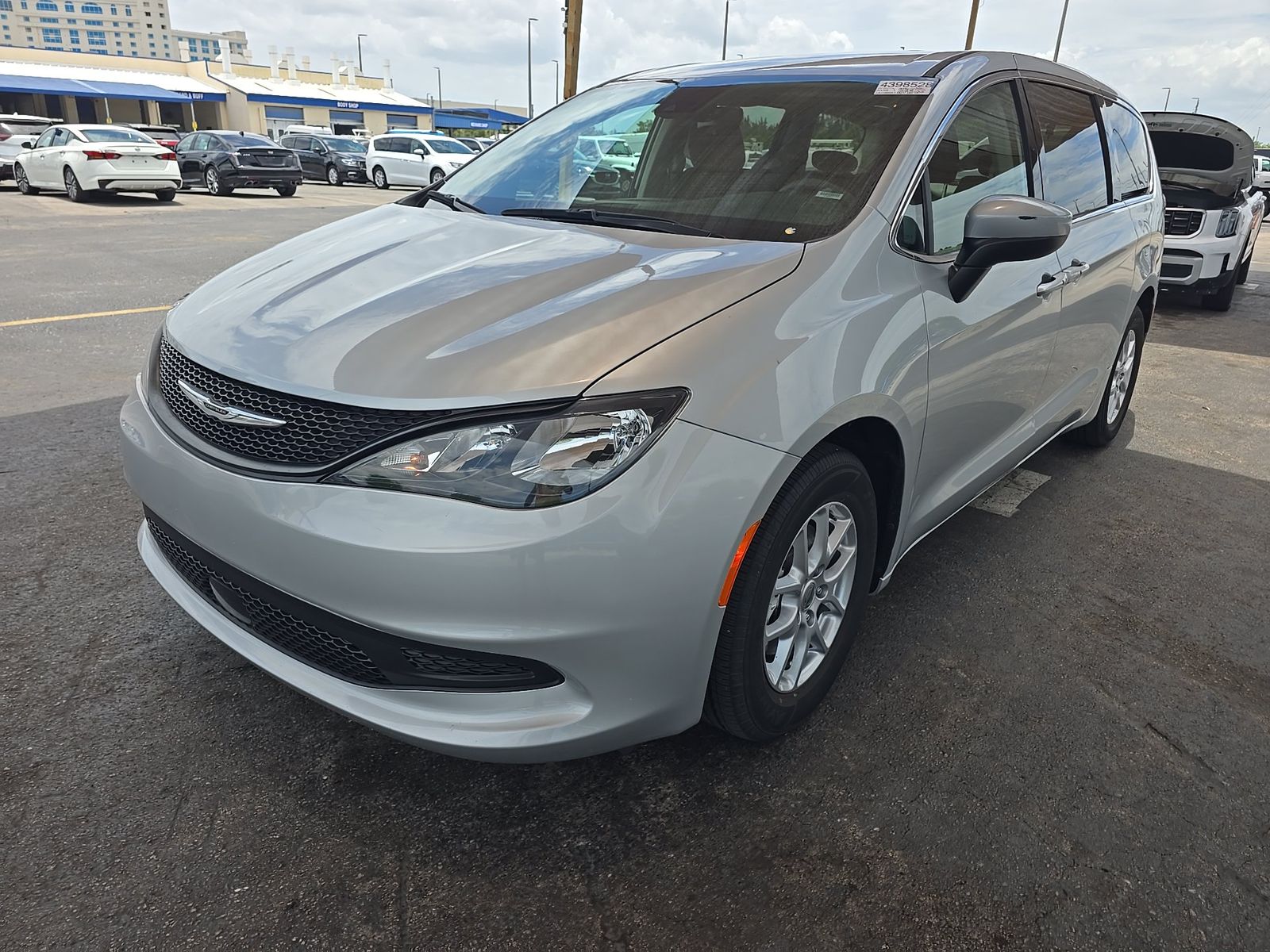 CHRYSLER VOYAGER - 1