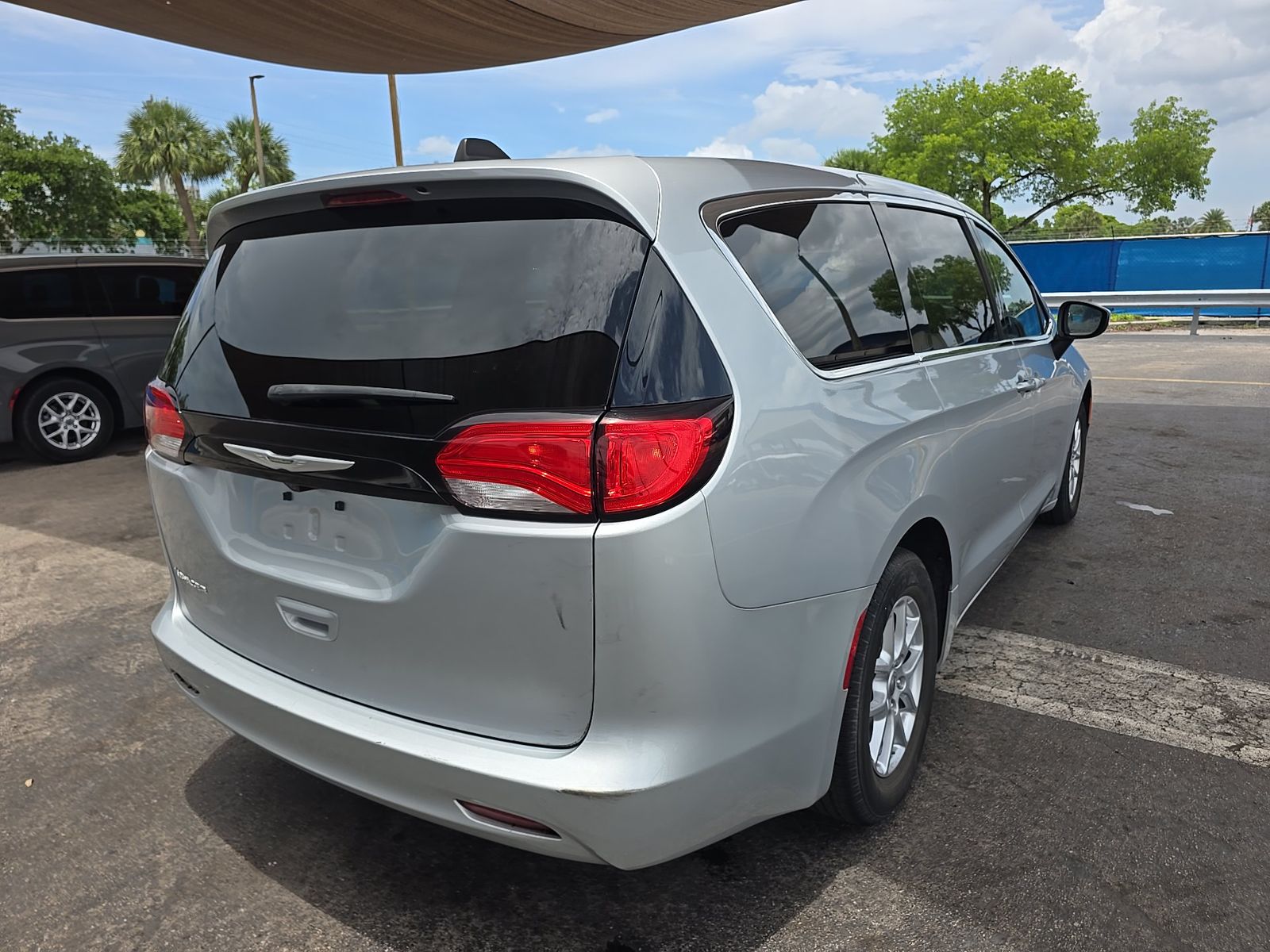 CHRYSLER VOYAGER - 5