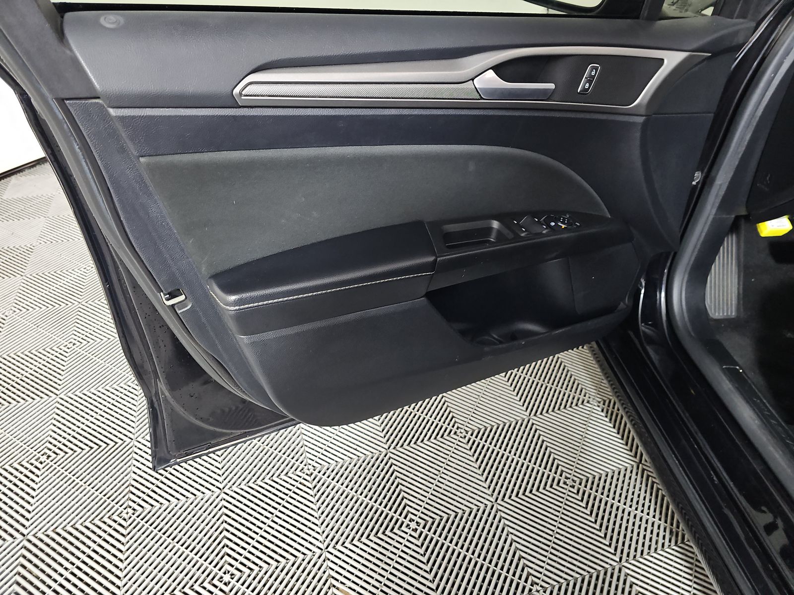 FORD FUSION - 10