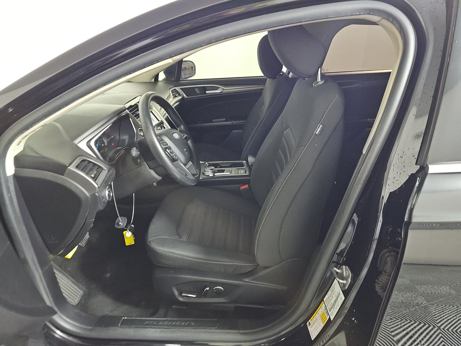 FORD FUSION - 8