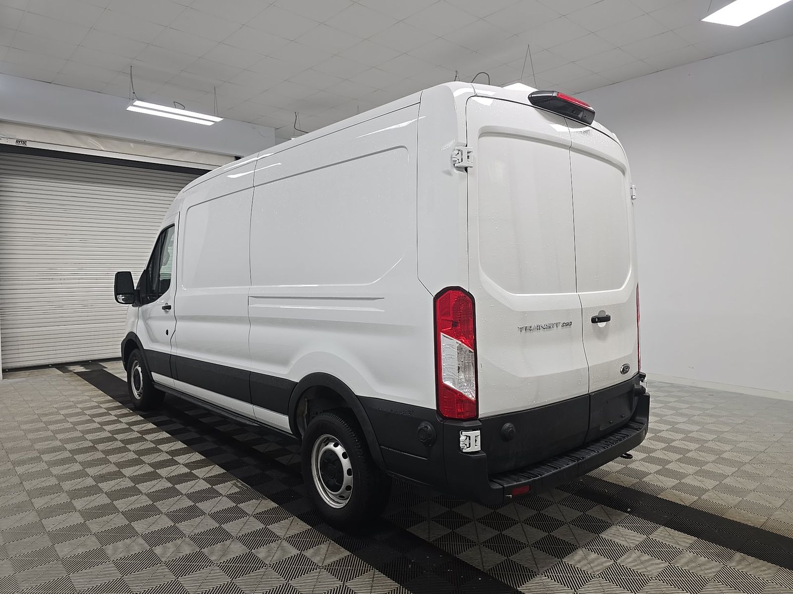 FORD TRANSIT 250 - 7