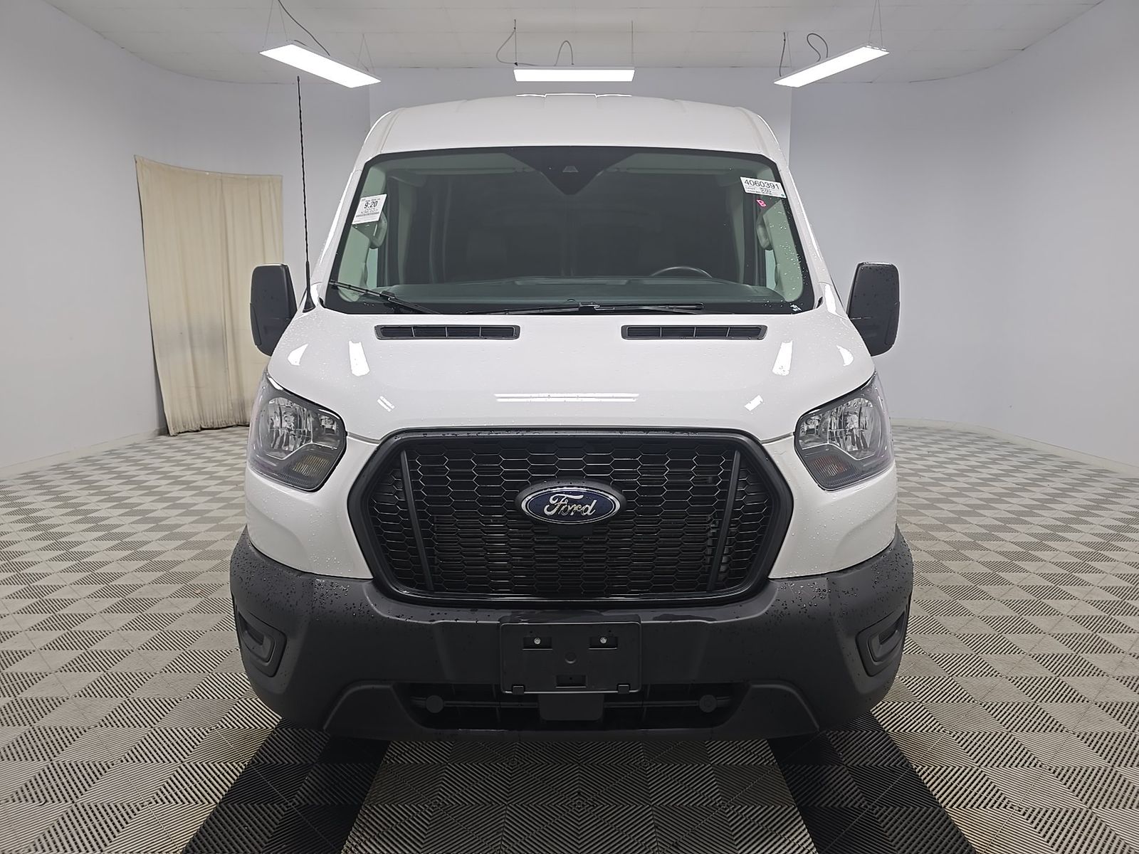 FORD TRANSIT 250 - 3