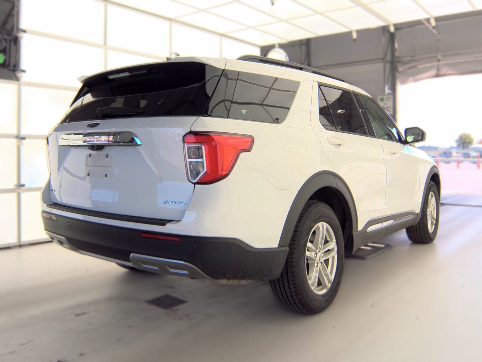 FORD EXPLORER - 6