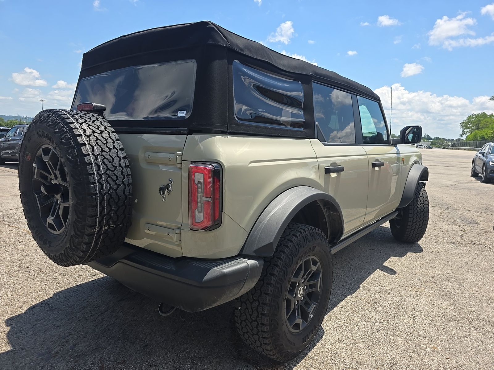 FORD BRONCO - 5