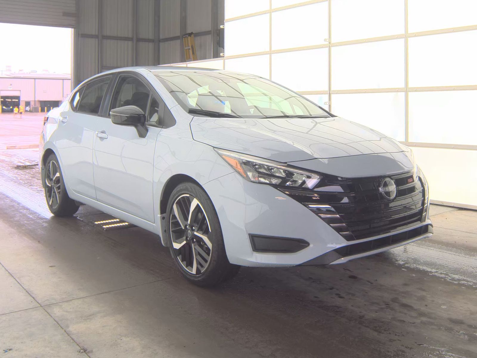NISSAN VERSA - 5
