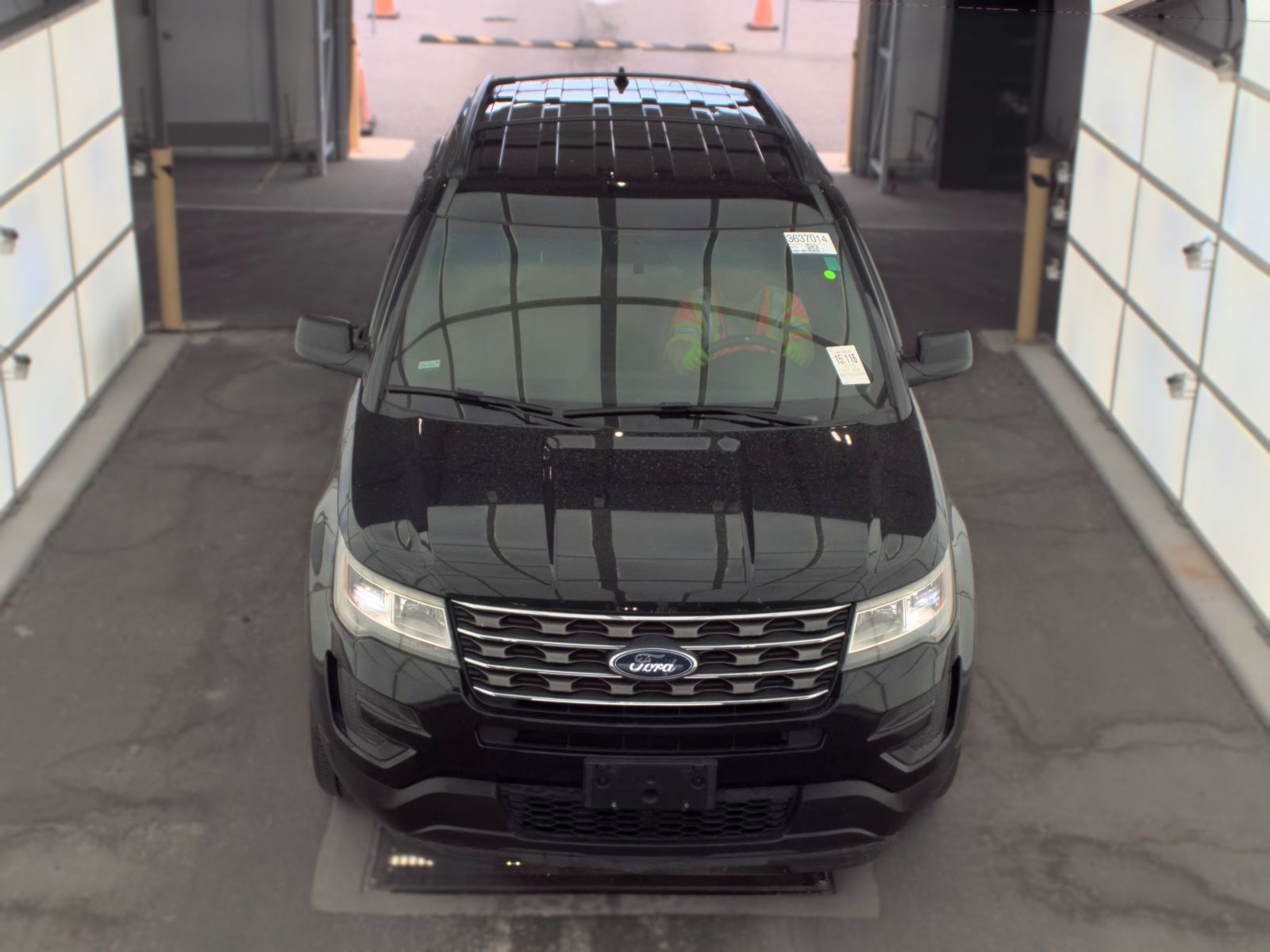FORD EXPLORER - 3