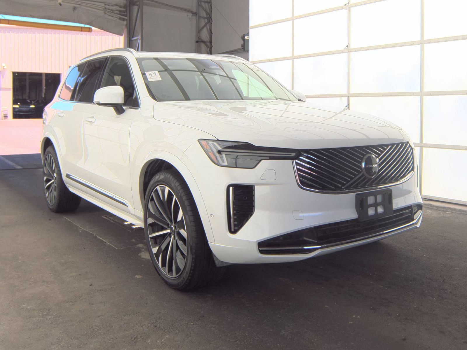 2025 Volvo XC90 B6 Plus AWD