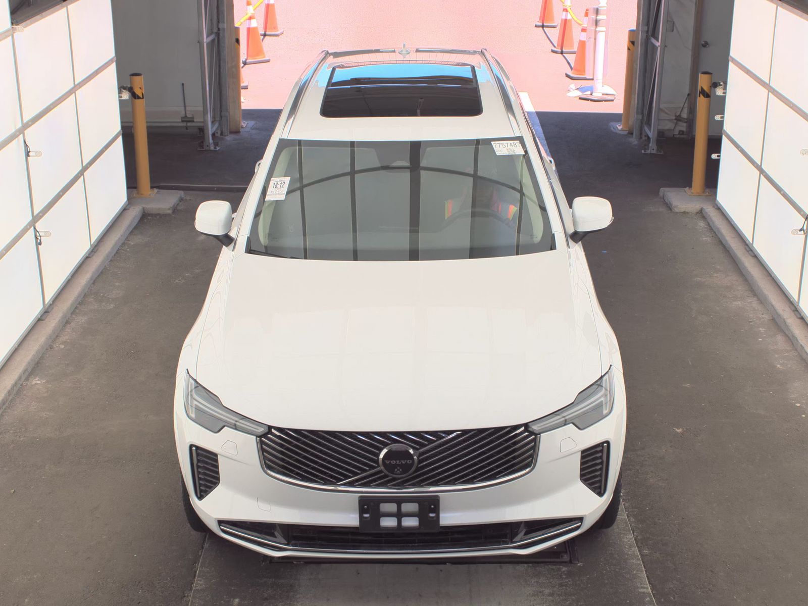 2025 Volvo XC90 B6 Plus AWD
