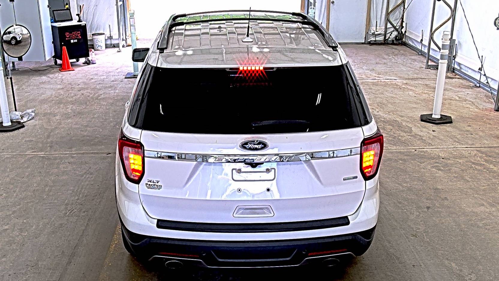 FORD EXPLORER - 6