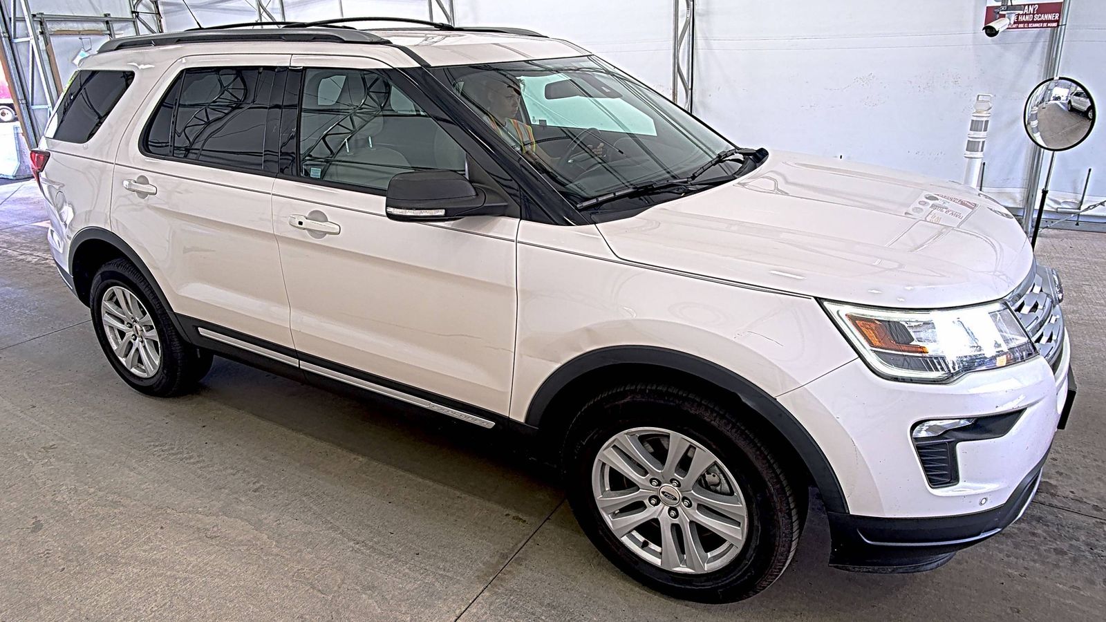 FORD EXPLORER - 4