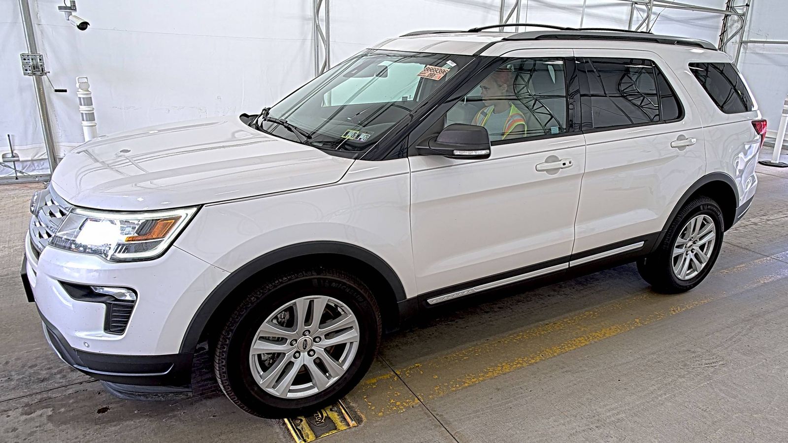 FORD EXPLORER - 1