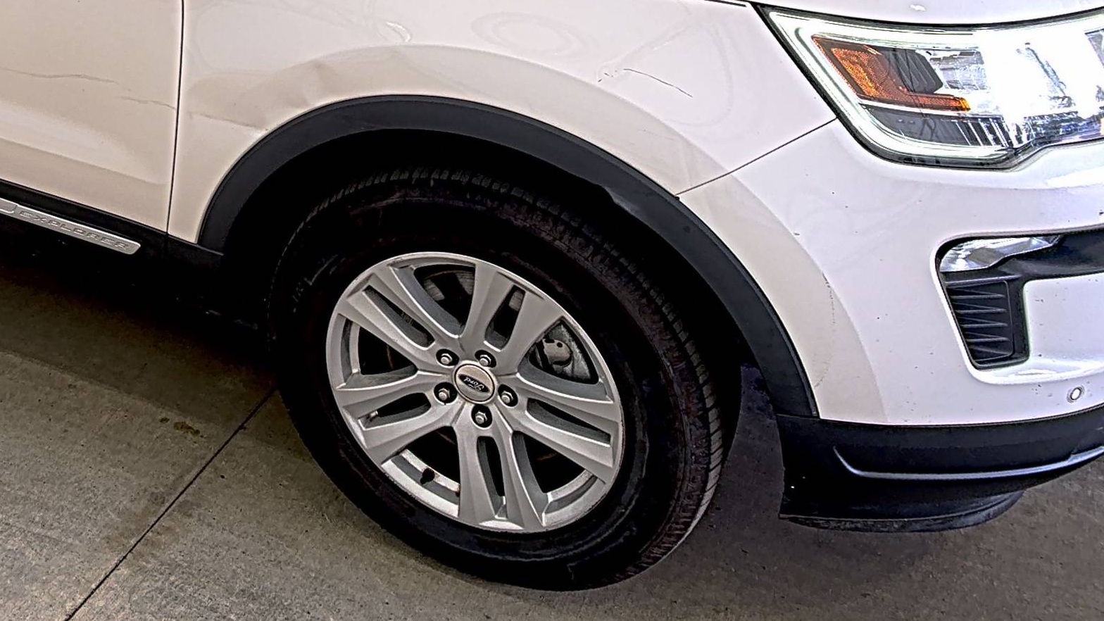 FORD EXPLORER - 9