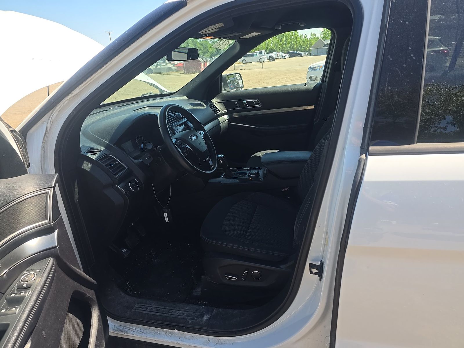 FORD EXPLORER - 8