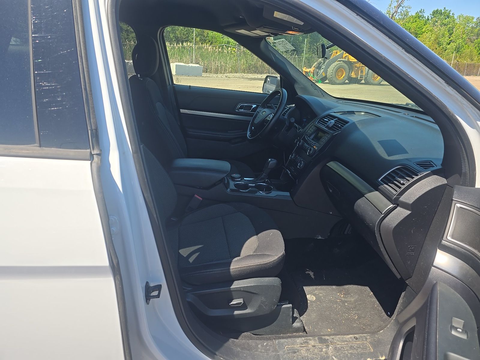 FORD EXPLORER - 9