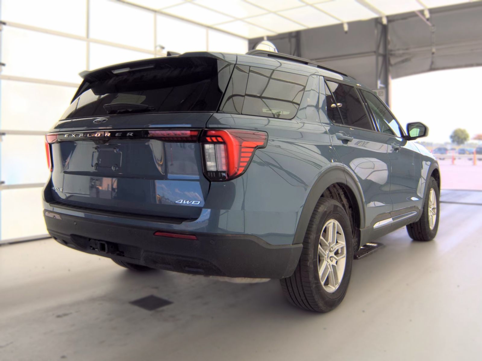 FORD EXPLORER - 6