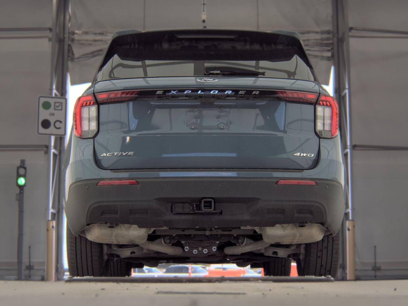 FORD EXPLORER - 8