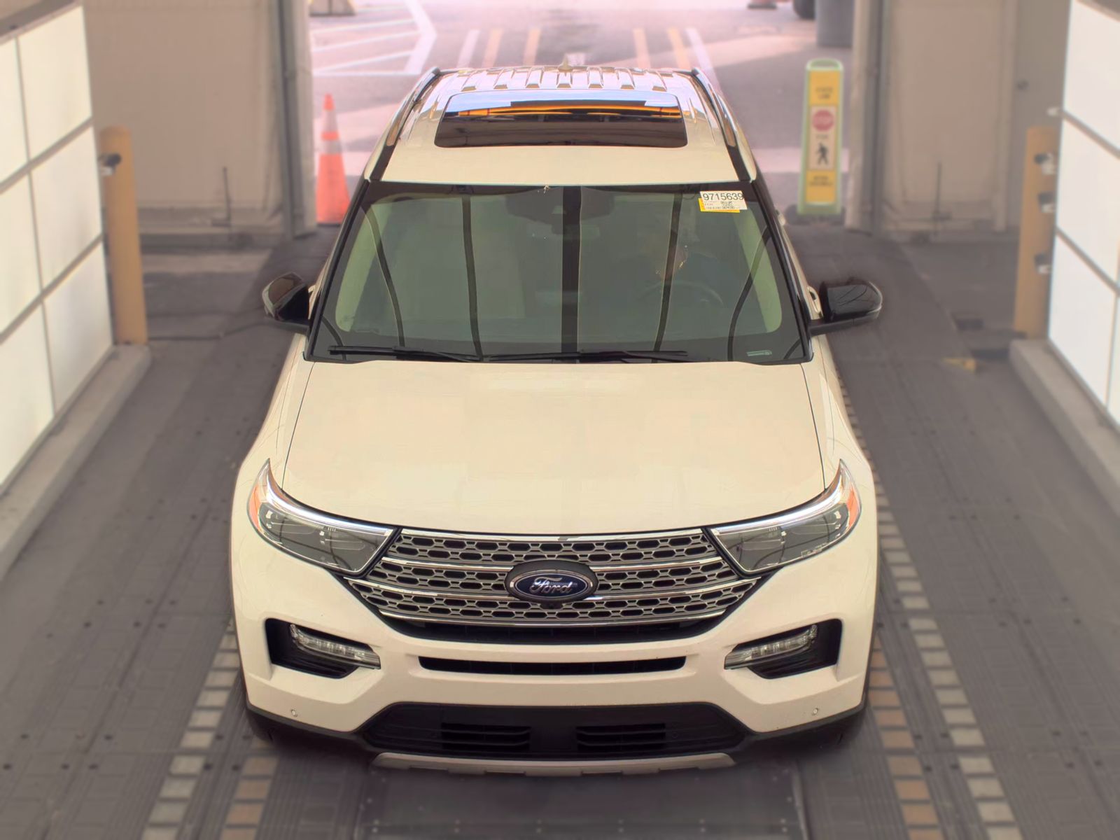 FORD EXPLORER - 3