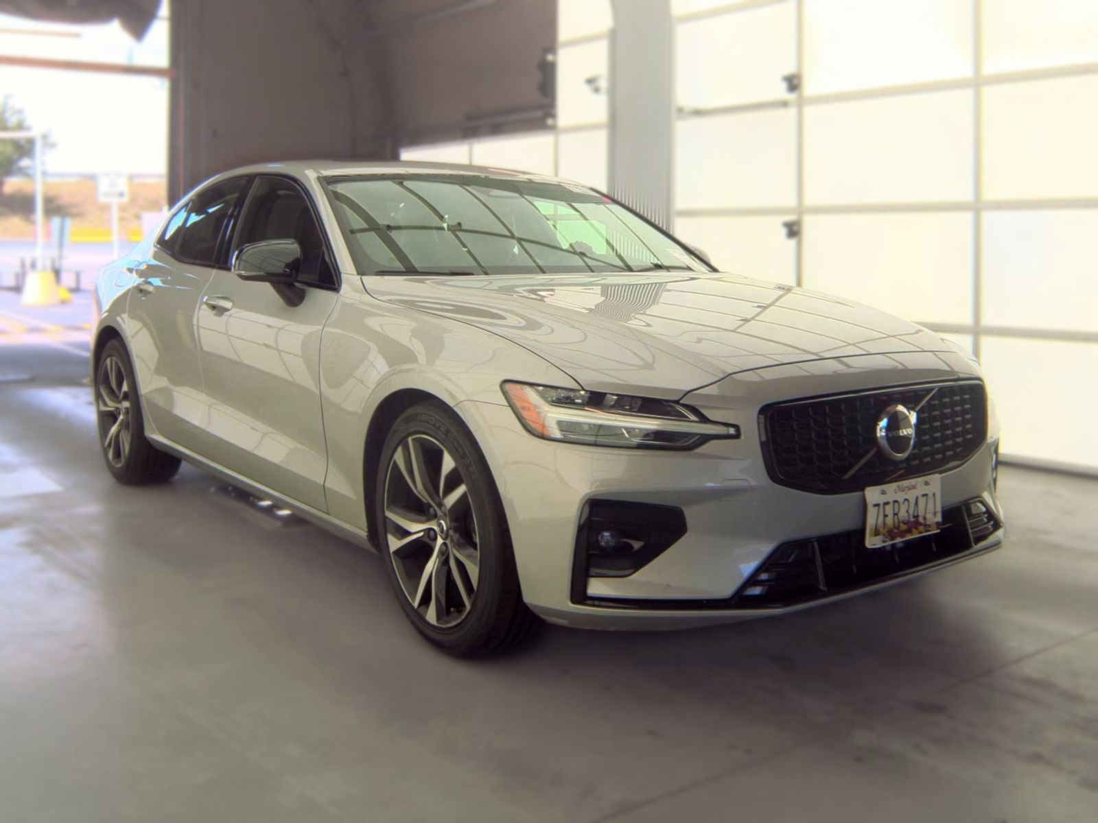 2024 Volvo S60 B5 Core FWD