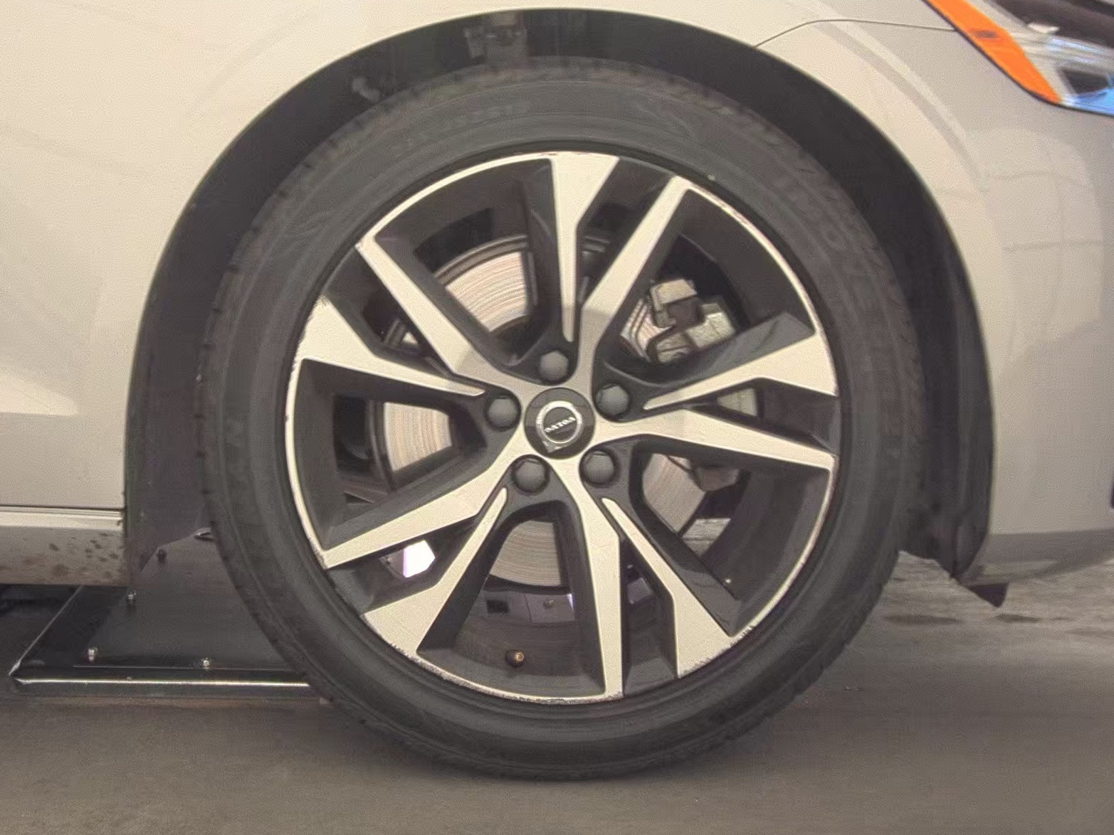 2024 Volvo S60 B5 Core FWD