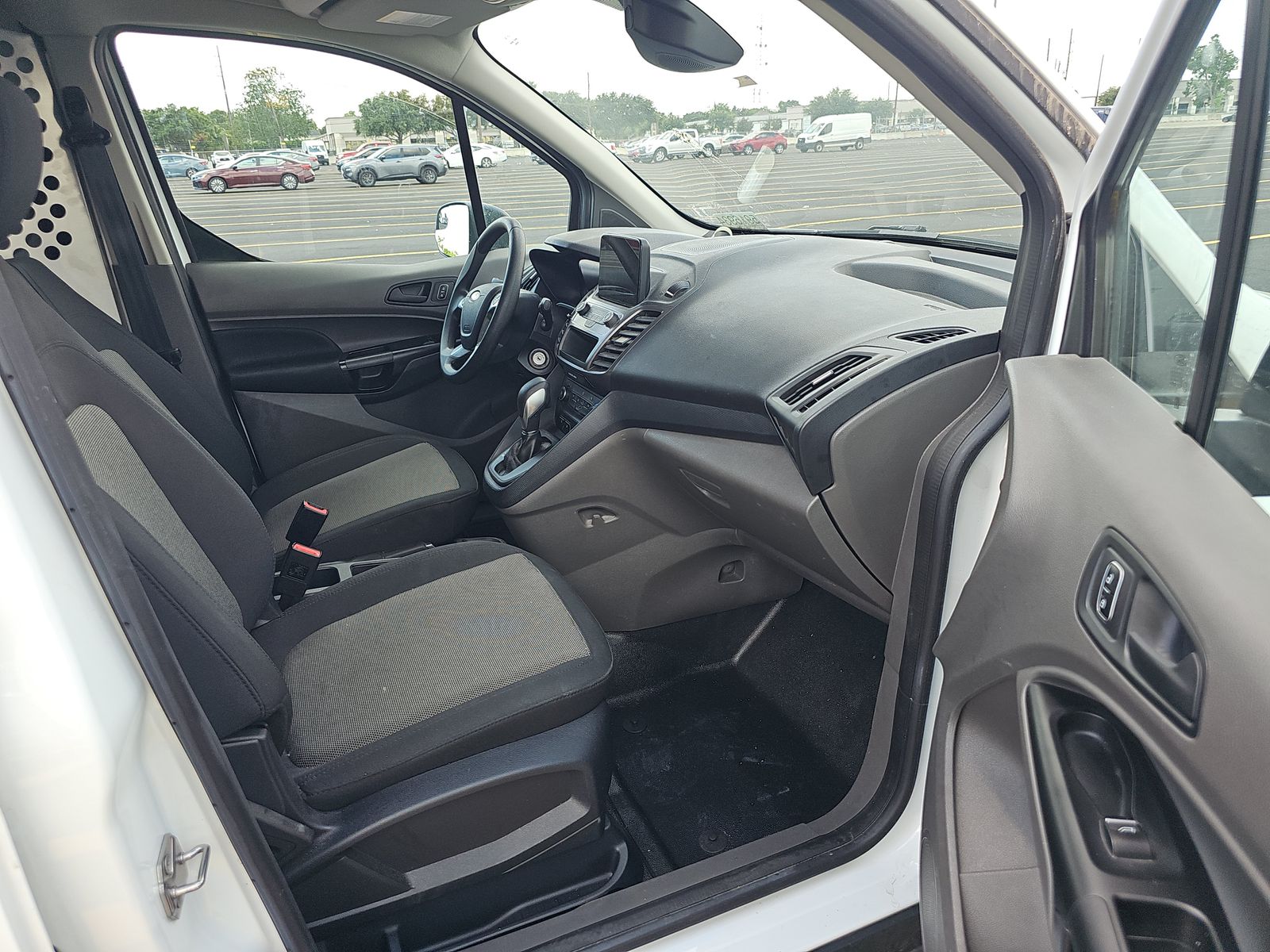 FORD TRANSIT CONNECT - 9