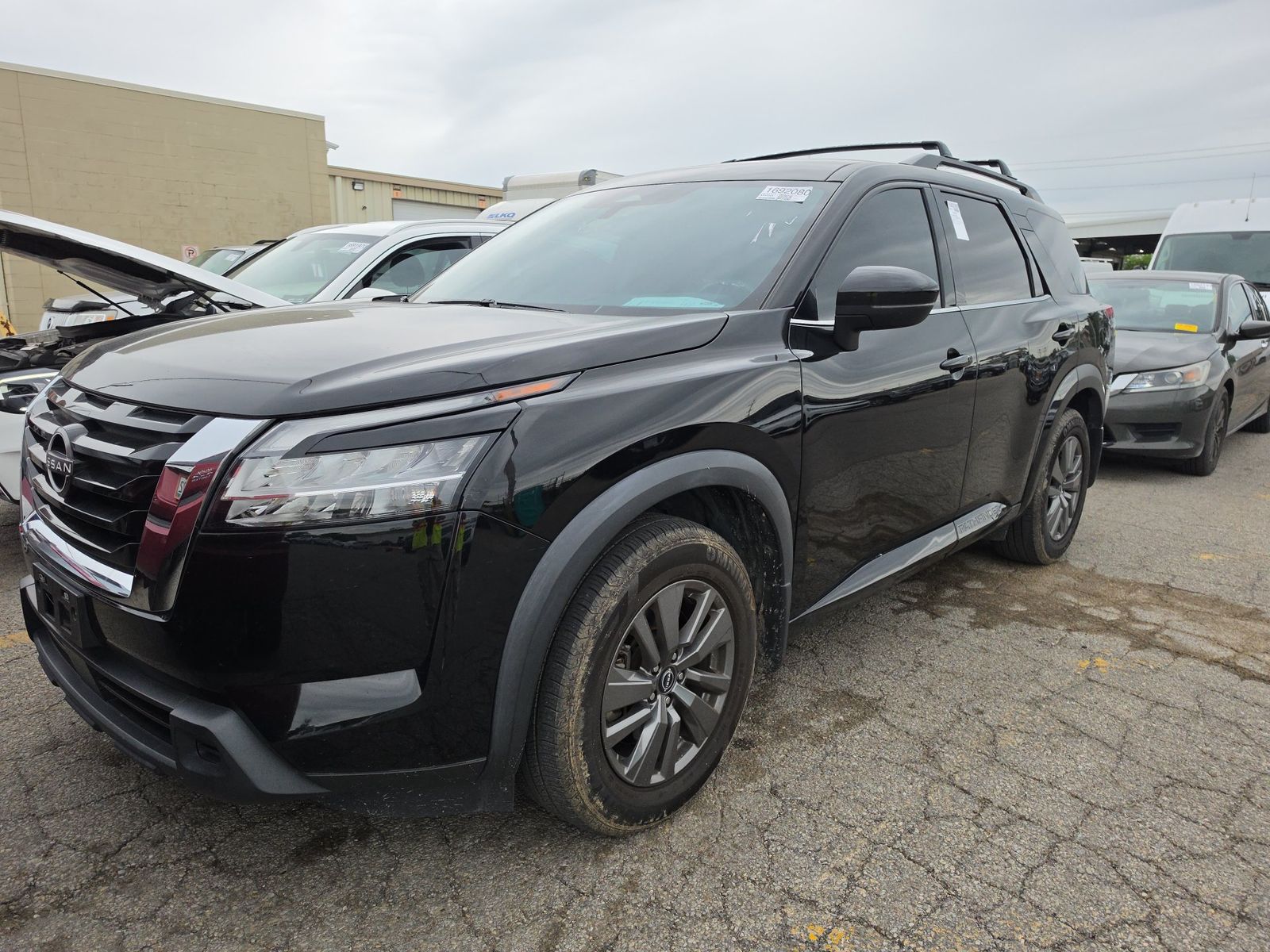 2022 Nissan Pathfinder SV FWD