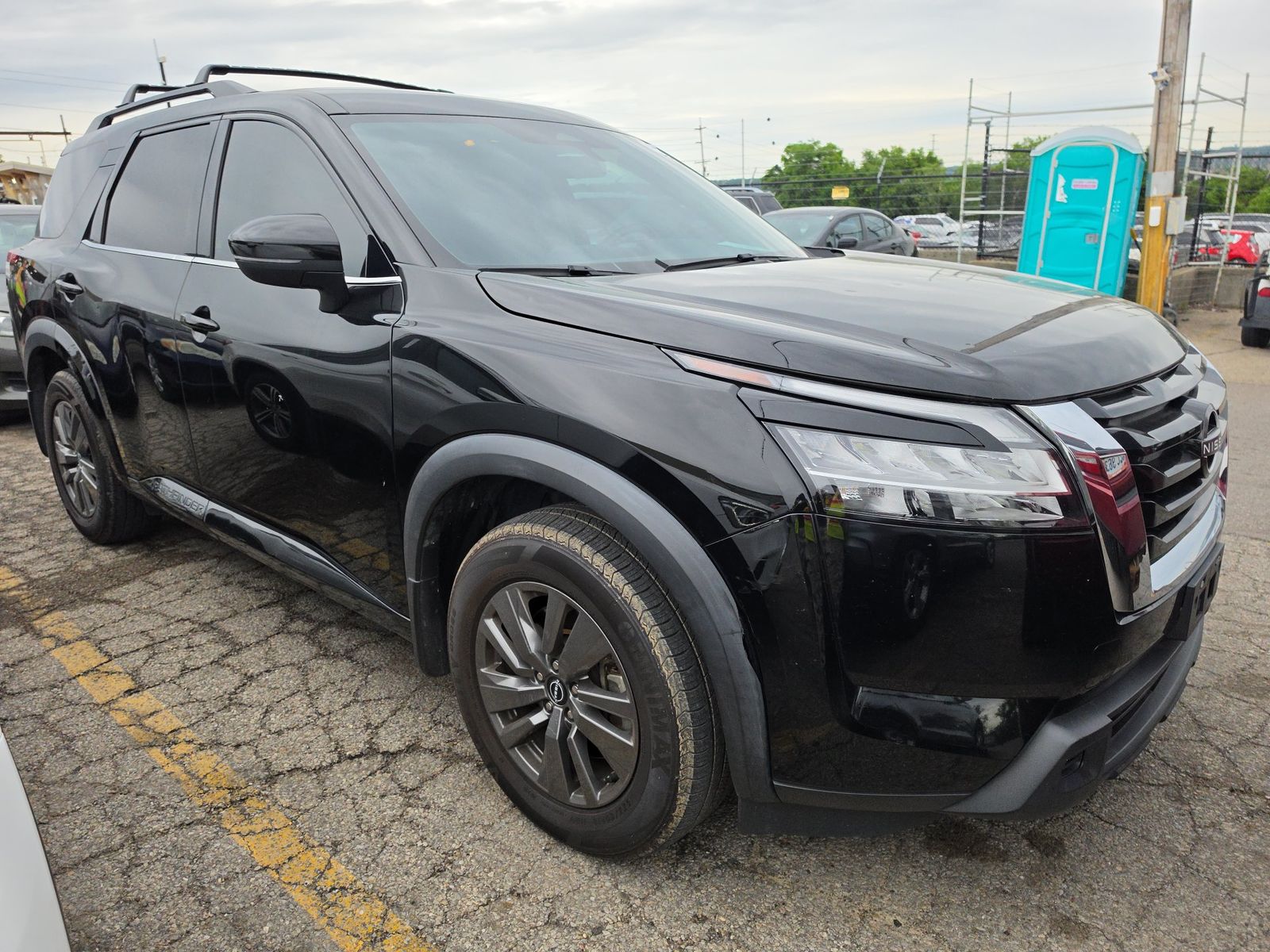 2022 Nissan Pathfinder SV FWD