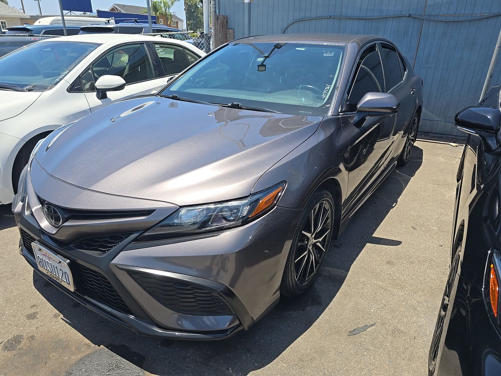 TOYOTA CAMRY - 1