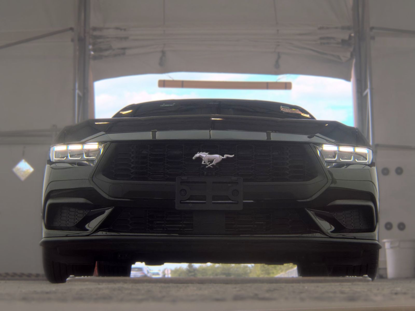 FORD MUSTANG - 4