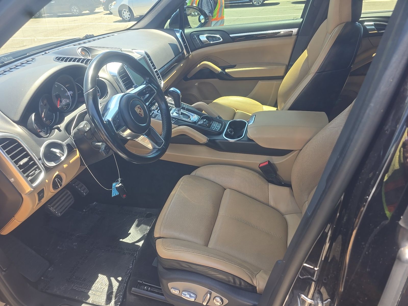 PORSCHE CAYENNE - 8