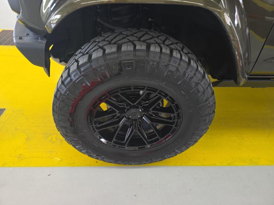 FORD BRONCO - 9