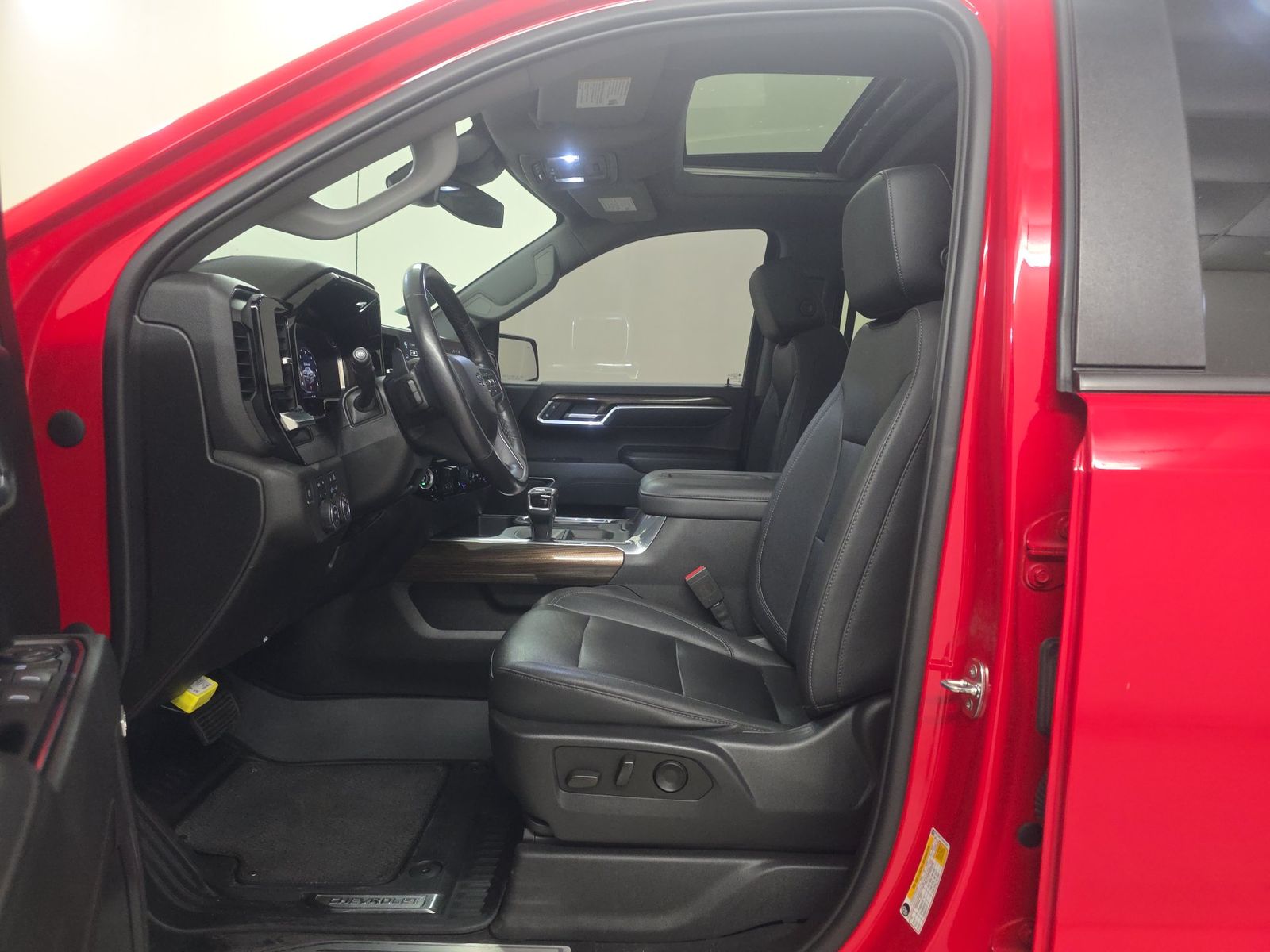 2022 Chevrolet Silverado 1500 RST AWD
