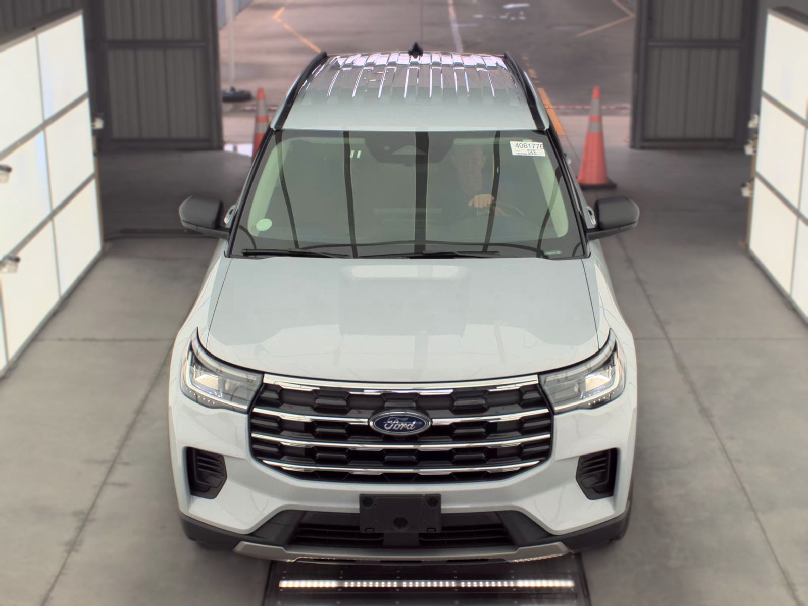 2025 Ford Explorer Active AWD